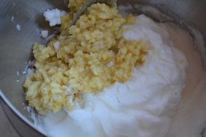 add rice to whipped egg whites