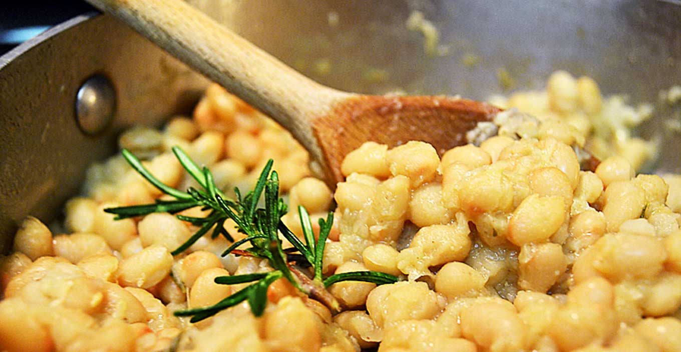 rosemary infused navy beans | rusticplate.com