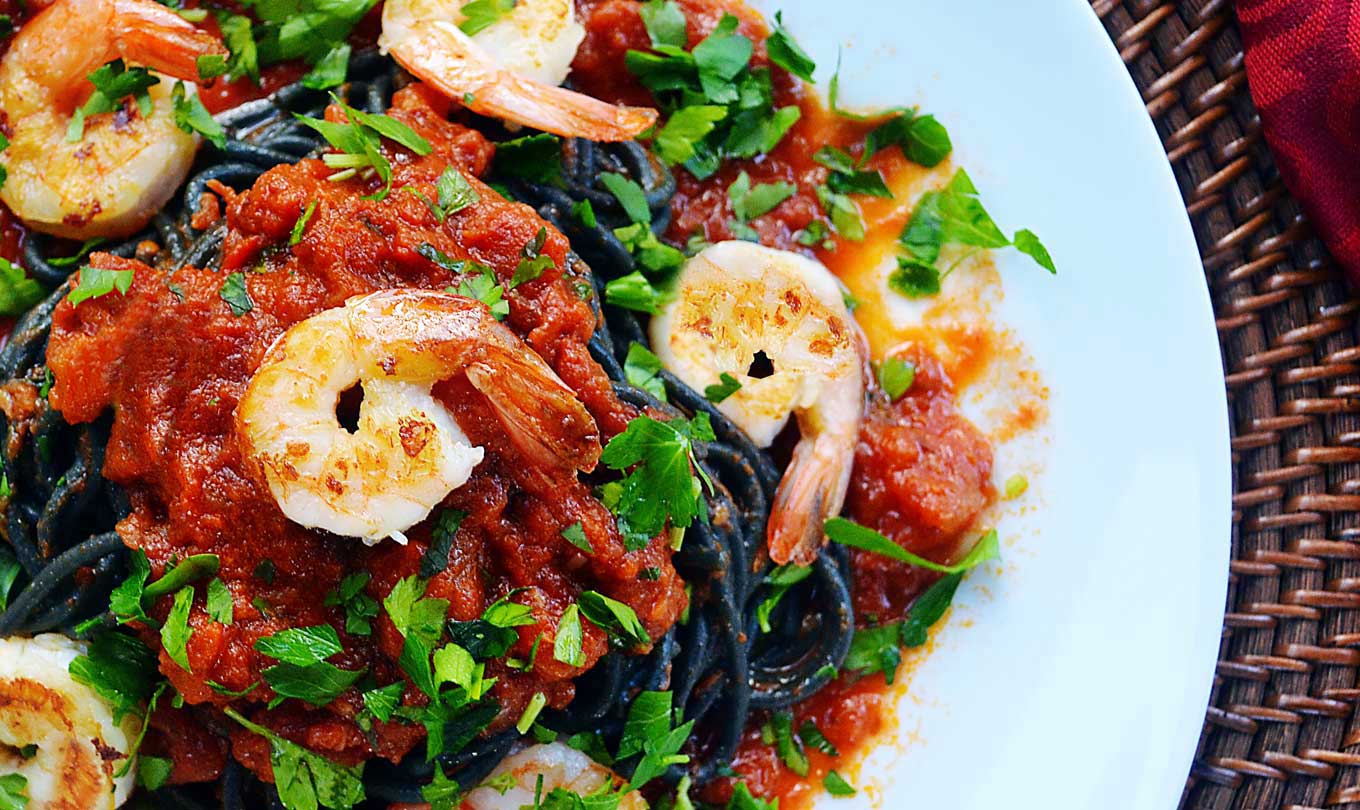 onyx spaghetti with shrimp & pistou | rusticplate.com