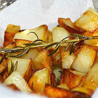 pan-fried rosemary potatoes | rusticplate.com