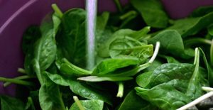 how to blanch spinach | rusticplate.com.com